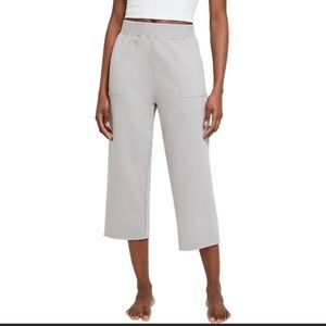 Nike Yoga Luxe Women's Cropped Fleece Pants